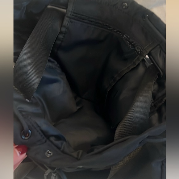 Like new gym bag! Convertible drawstring backpack - Picture 3 of 4